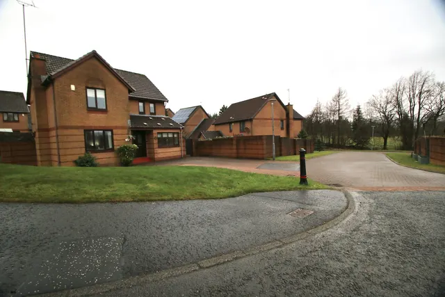 Photo 2 — Glen Douglas Drive, Craigmarloch, Cumbernauld, G68 0DW
