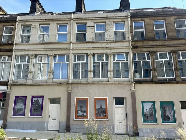 1 bedroom flat, Cow Green, Halifax, HX1
