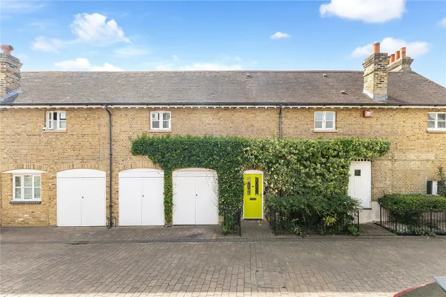 Angel Mews, London, SW15, photo 1