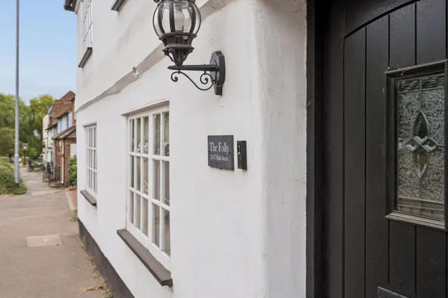 High Street, London Colney, AL2, photo 2