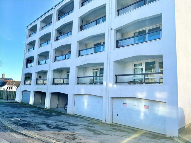 Captains Walk, Saundersfoot, SA69, photo 1