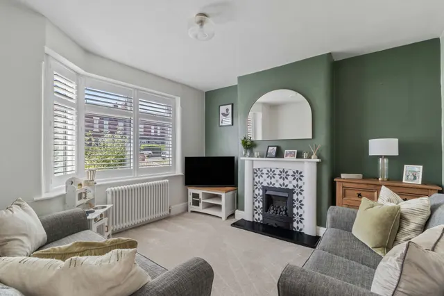 Photo 2 — Knutsford Road, Grappenhall, Warrington, Warrington, WA4 2NR