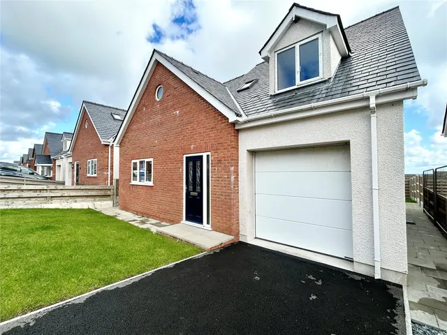 Parys Uchaf, Bull Bay, LL68, photo 1