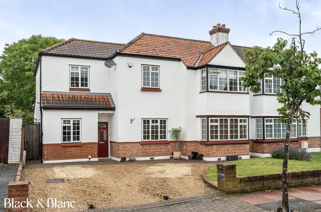 The Grove, West Wickham, BR4, photo 1