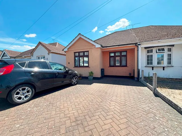 Church Road, Romford, photo 1
