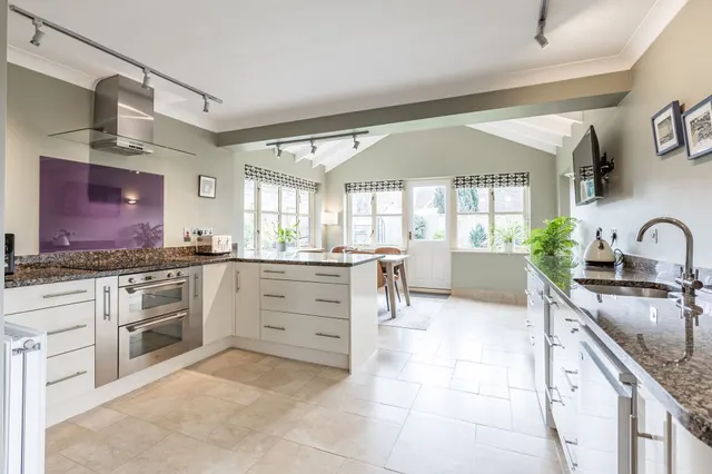 Four Bedroom Detached Home in Grimston, photo 3