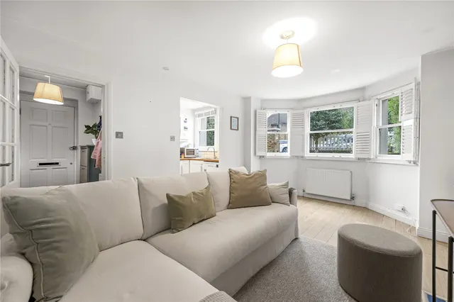 Photo 3 — Laurel Road, Hampton, TW12 1JH