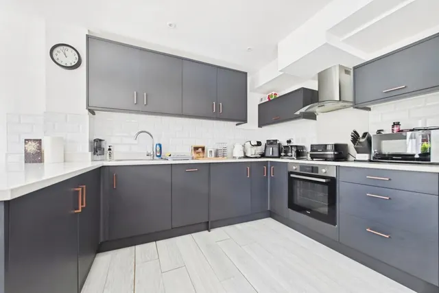 Major Close, Folkestone, CT20, photo 3