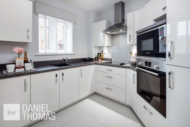 Sewardstone Road, Waltham Abbey, EN9, photo 3