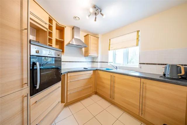 Squirrel Way, Leeds, LS17, photo 2