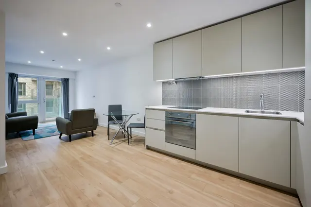 Celeste House, London, NW9, photo 3