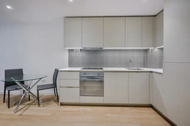 Celeste House, London, NW9, photo 2