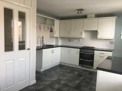 Rubys Walk, Fernwood, NG24, photo 2