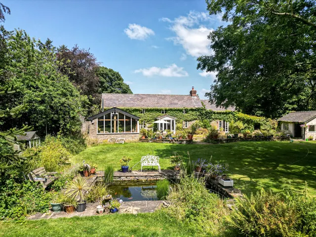 Stonewall Hill, Presteigne, LD8, photo 1