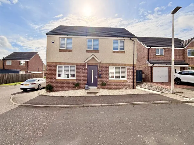 Caronia Way, Larkhall, Larkhall, ML9 2FJ — photo 1