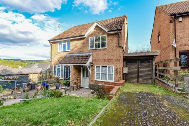 Sutton Close, Dursley, GL11, photo 1