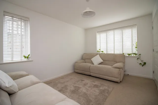 Photo 3 — Hattersley Way, Leicester, Leicester, LE2 7BB