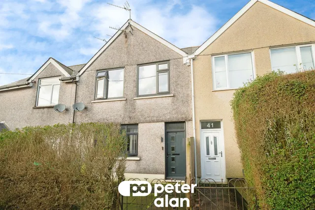 Markham Crescent, Blackwood, NP12, photo 3