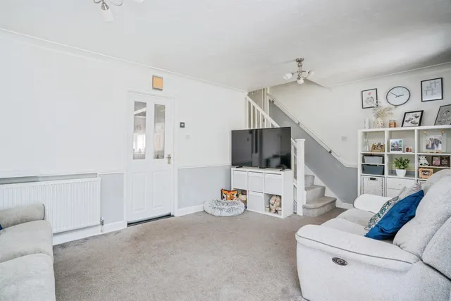 Photo 3 — Hartwell Road, Portsmouth