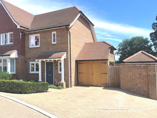 Town Wood Close, Lindfield, Haywards Heath, photo 1