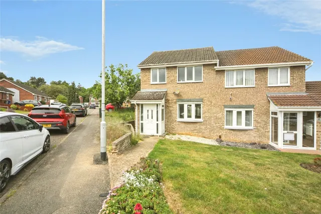 Godolphin Close, Bury St. Edmunds, IP33, photo 1