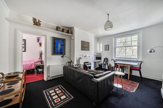 Photo 2 — Flat 9, Powis House, Macklin Street, London