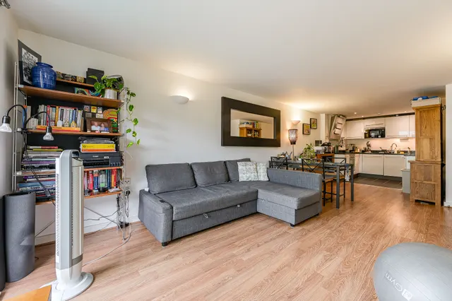 Photo 2 — Apartment 185, Building 50, Argyll Road, London