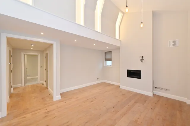 Warwick Gardens, London, W14, photo 1