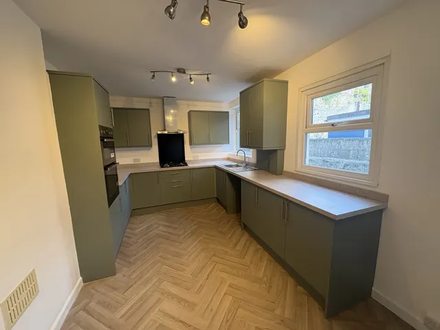 Ashford Road, PL4, photo 1