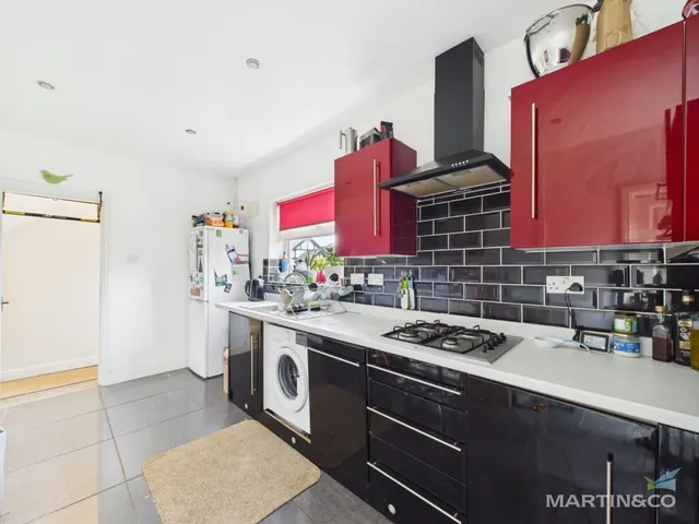 Moreton, Wirral, CH46, photo 2