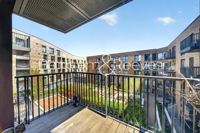 Whiting Way, Surrey Quays, SE16, photo 2
