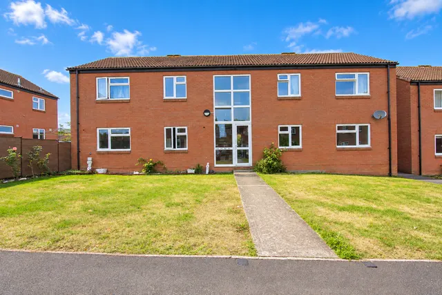 Strode Road, Street, photo 1