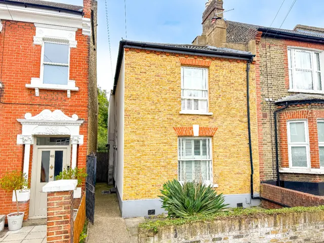 Whitworth Road, Woolwich, London, SE18 3QG, photo 1