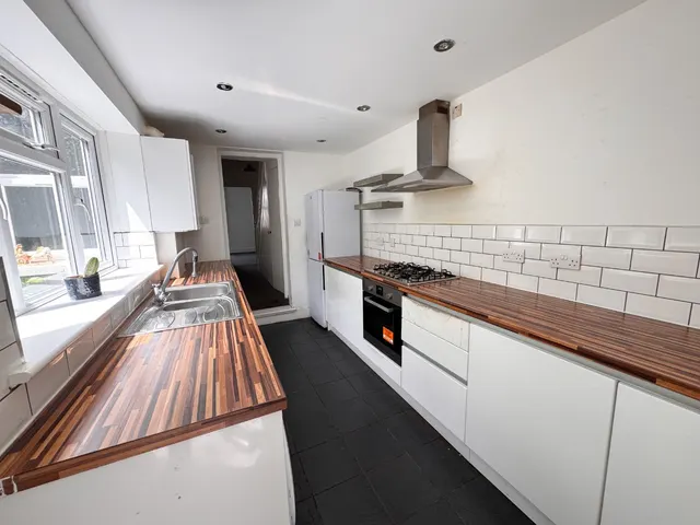 Photo 2 — Whitworth Road, Woolwich, London, SE18 3QG