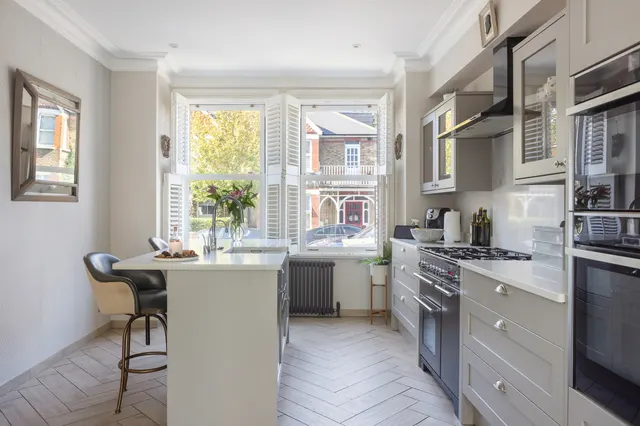 Kingsley Avenue, London, W13, photo 3