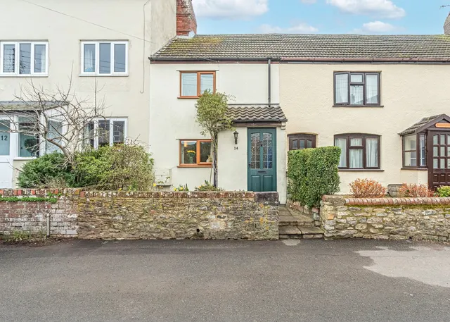 Hillesley Road, Kingswood, photo 1