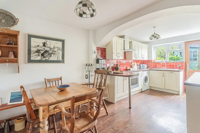 Hillesley Road, Kingswood, photo 2