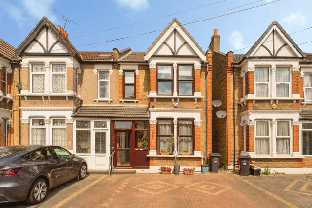 Coventry Road, Ilford, IG1, photo 1