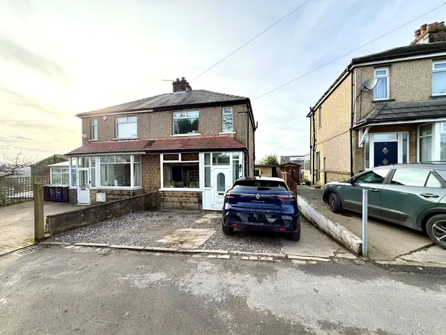 Wrose View, Shipley, photo 1