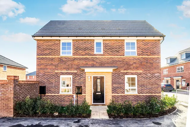 Almond Avenue, Whittlesey, PE7, photo 1