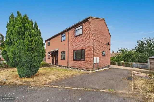Ash Grove, Hathern, photo 1