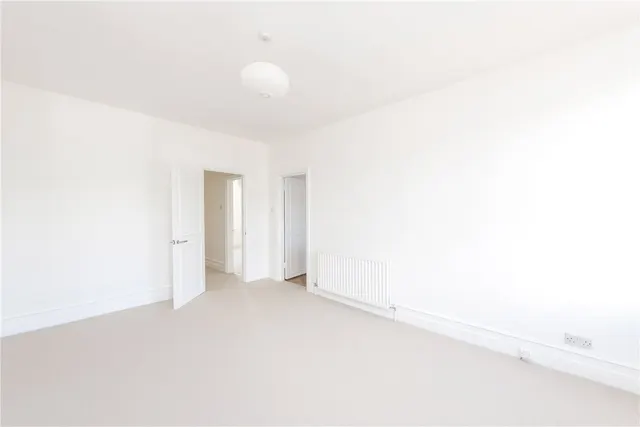 Bournevale Road, London, SW16, photo 3