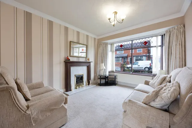 Langdale Avenue, Wigan, photo 2