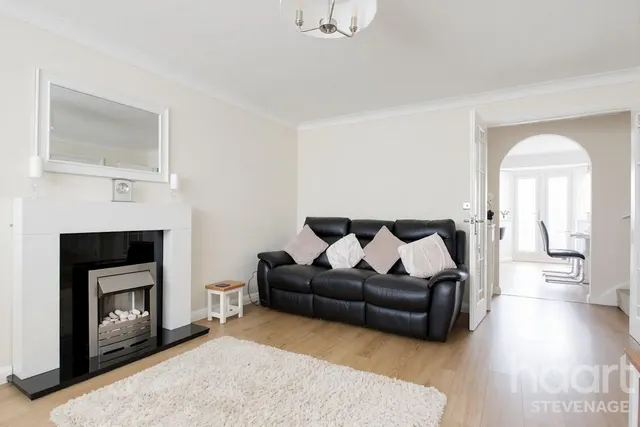 Nevis Road, Stevenage, SG1, photo 2