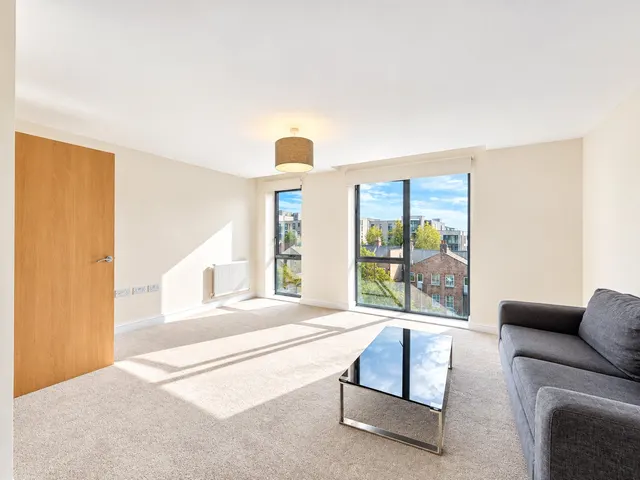 Joslin Avenue, Colindale, NW9, photo 2