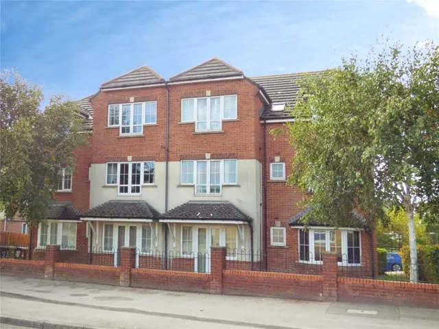 Walker Place, Hamble, SO31, photo 1