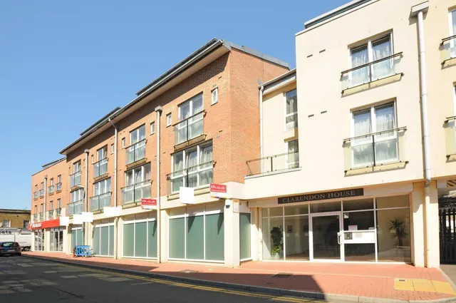 Cowleaze Road, Kingston Upon Thames, Surrey, KT2, photo 1