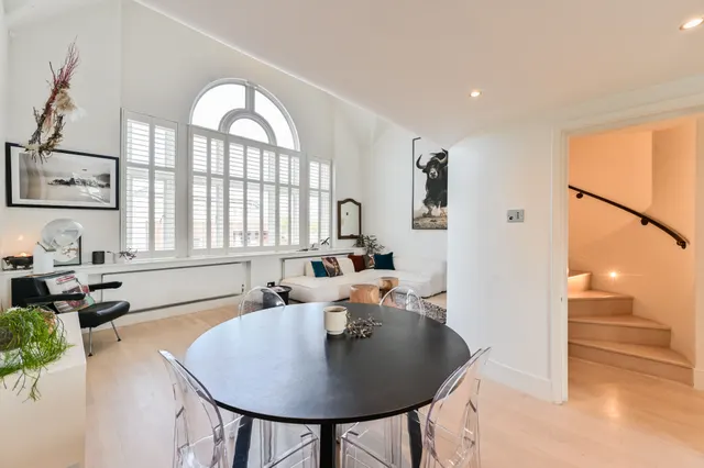 Flat 3, 243a Wimbledon Park Road, London, photo 1
