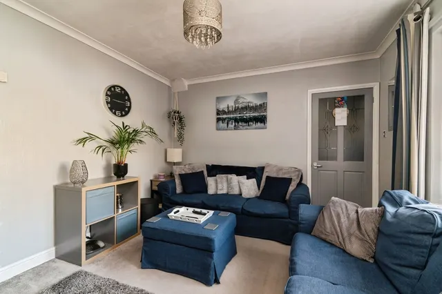 Photo 3 — Tunstall Crescent, NOTTINGHAM, Nottinghamshire, NG8