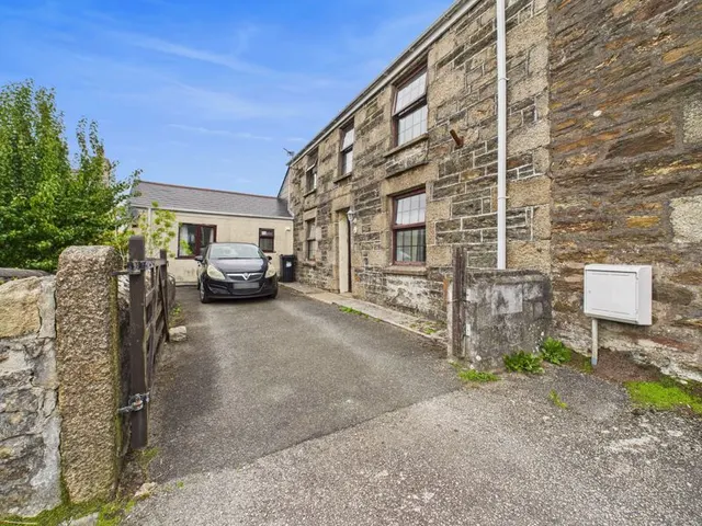 Rose Row, Redruth, photo 1